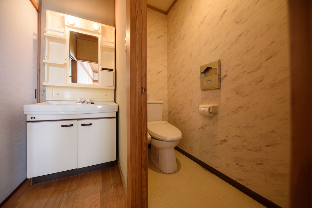 Standard Japanese Style Room With Private Toilet photo 2