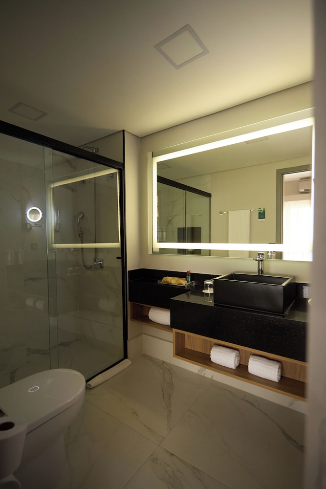 Business Room, 1 King Bed - Photo 2