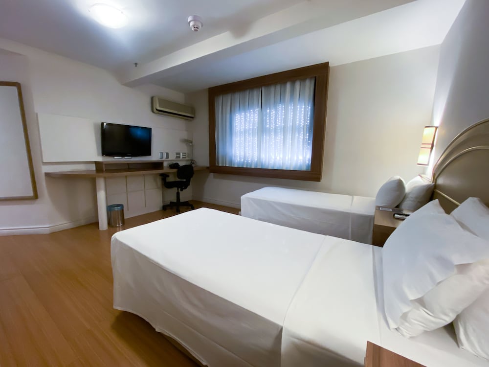 Classic Twin Room, 2 Twin Beds - Photo 3