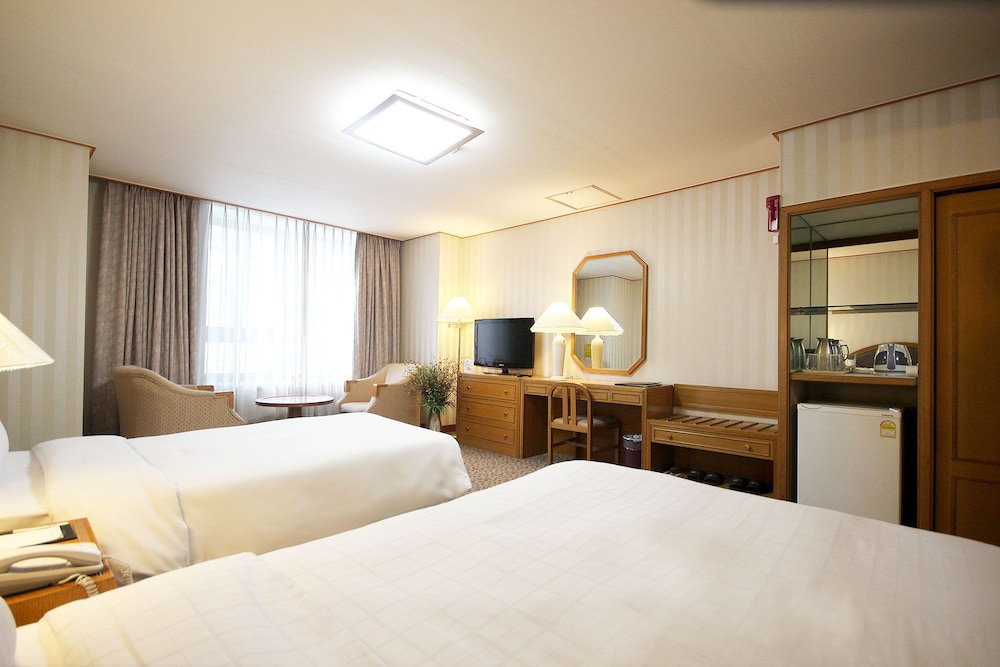 Deluxe Twin Room - Photo 3