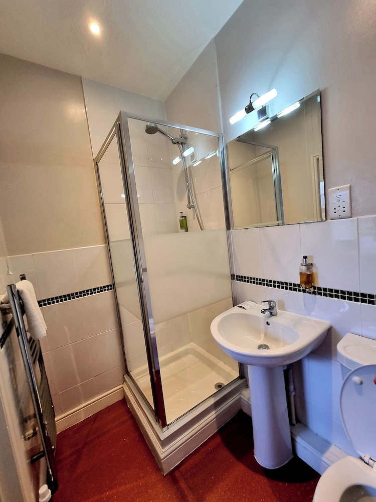 Suite, Ensuite - Photo 3