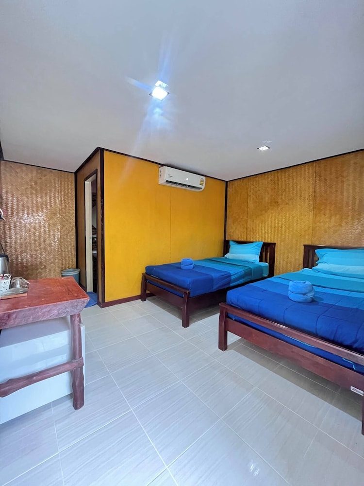 Basic Twin Room photo 1