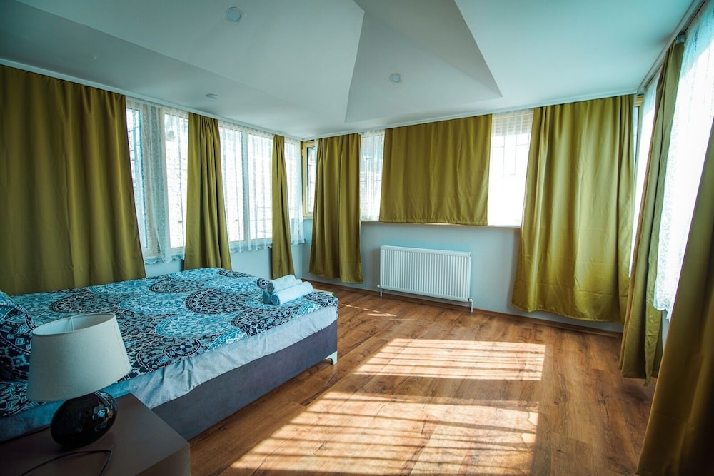 Superior Apartment photo 2