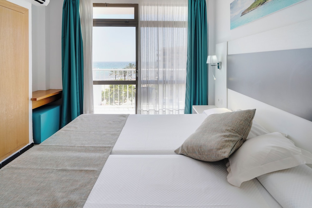 Superior Double Room Single Use, Sea View