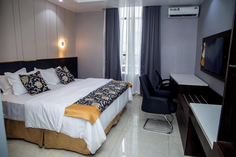 Standard Room, 1 King Bed, Non Smoking, City View