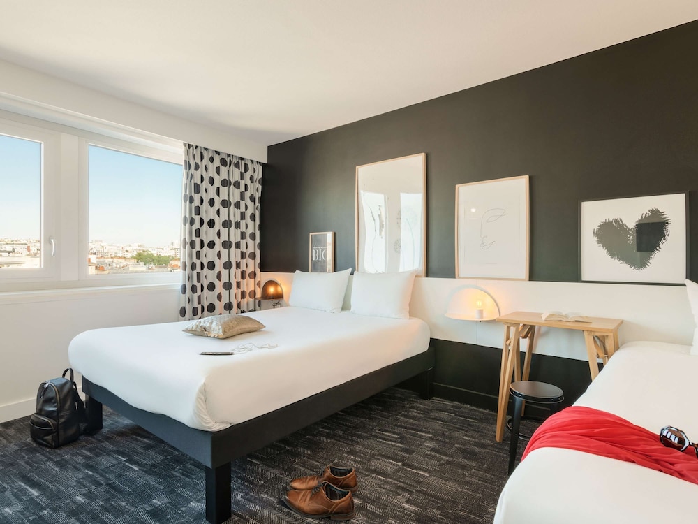 Standard Suite, Multiple Beds photo 1