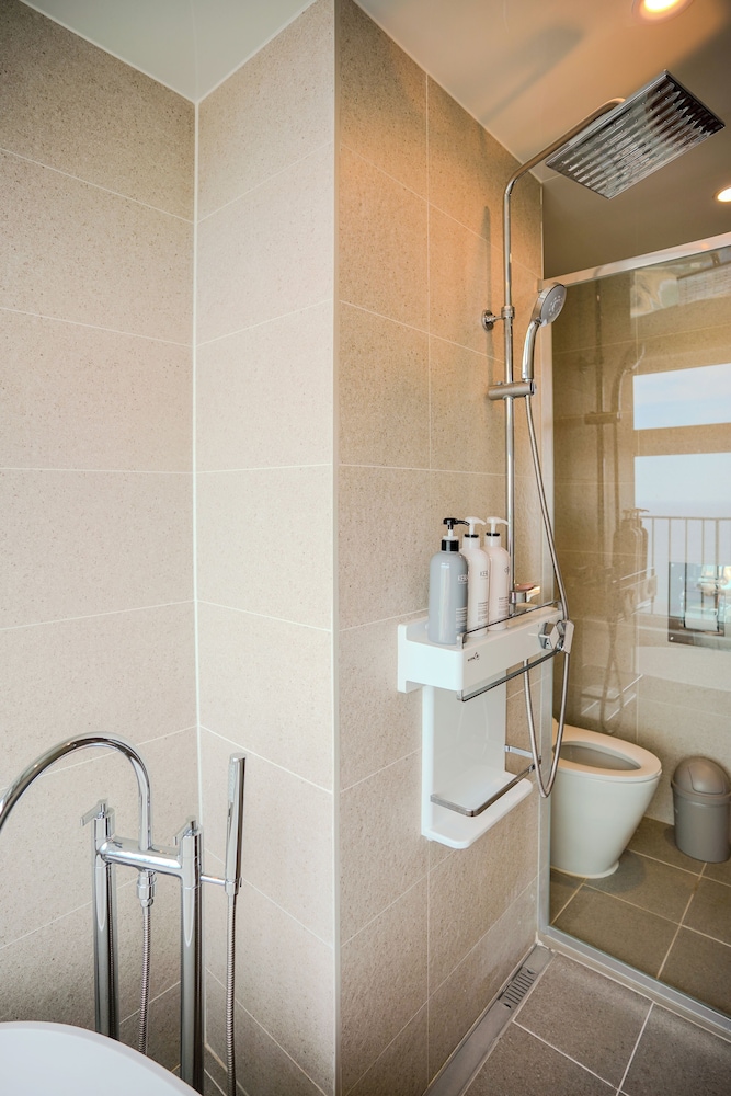 Room, 1 Bedroom, Balcony, Ocean View (Self Check-in) photo 2