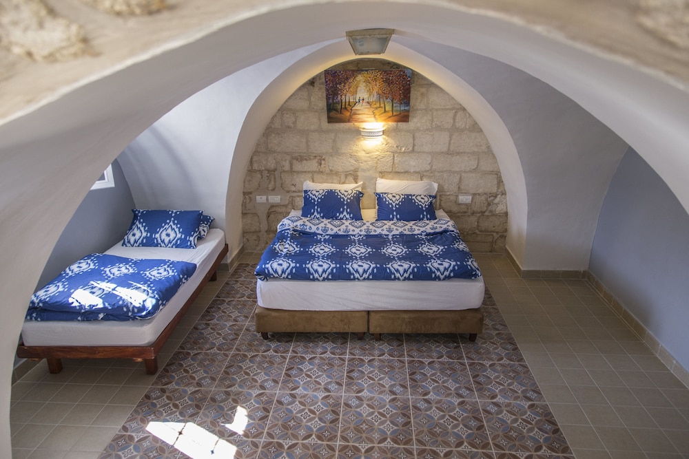 Linda's triple room
