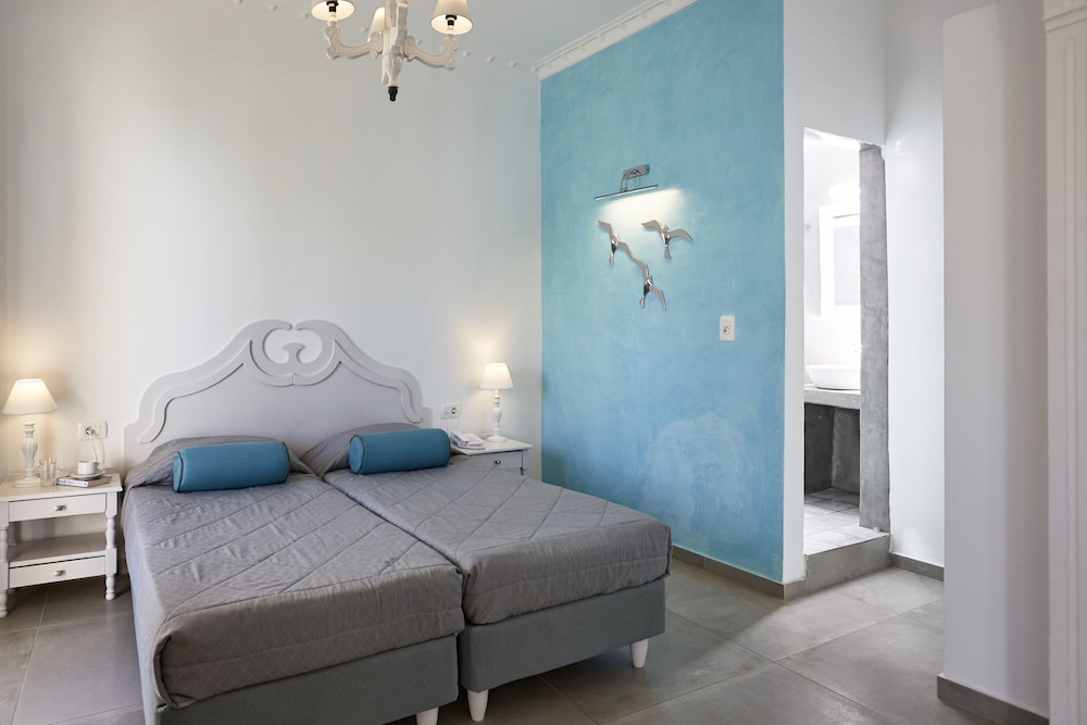 Superior Room - Photo 12