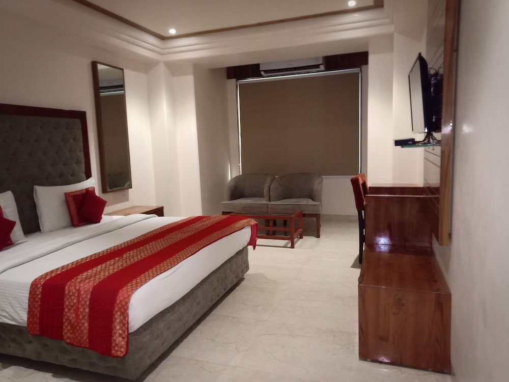 Deluxe Room - Photo 1