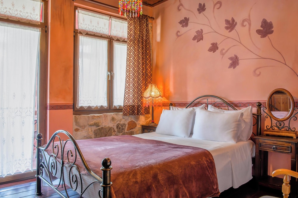 Double Room (Street view)