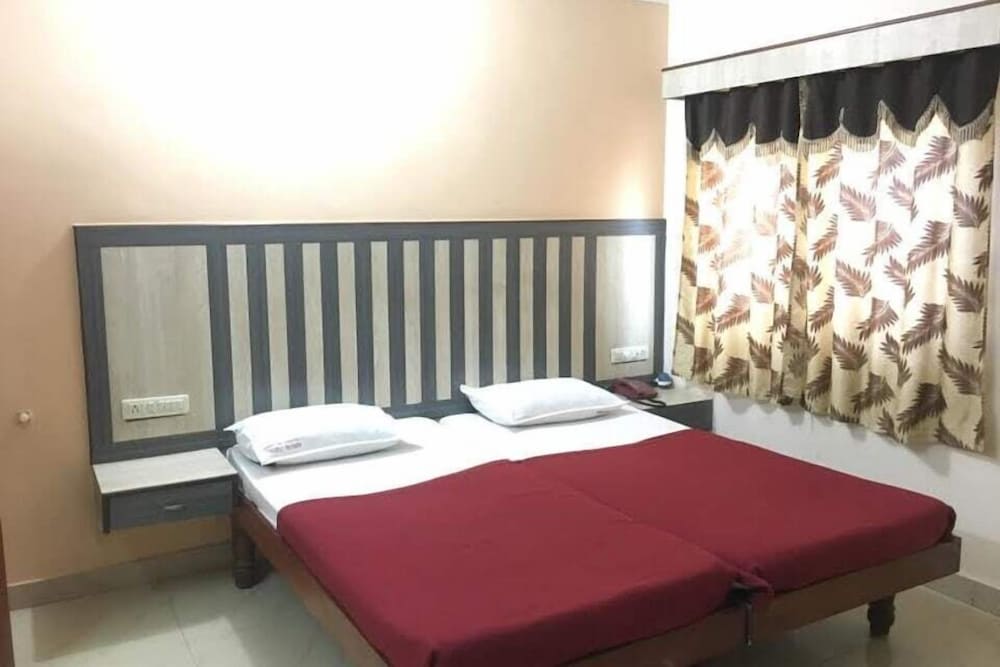Deluxe Room (Ac) photo 1