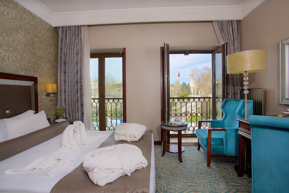 Deluxe Double or Twin Room photo 2