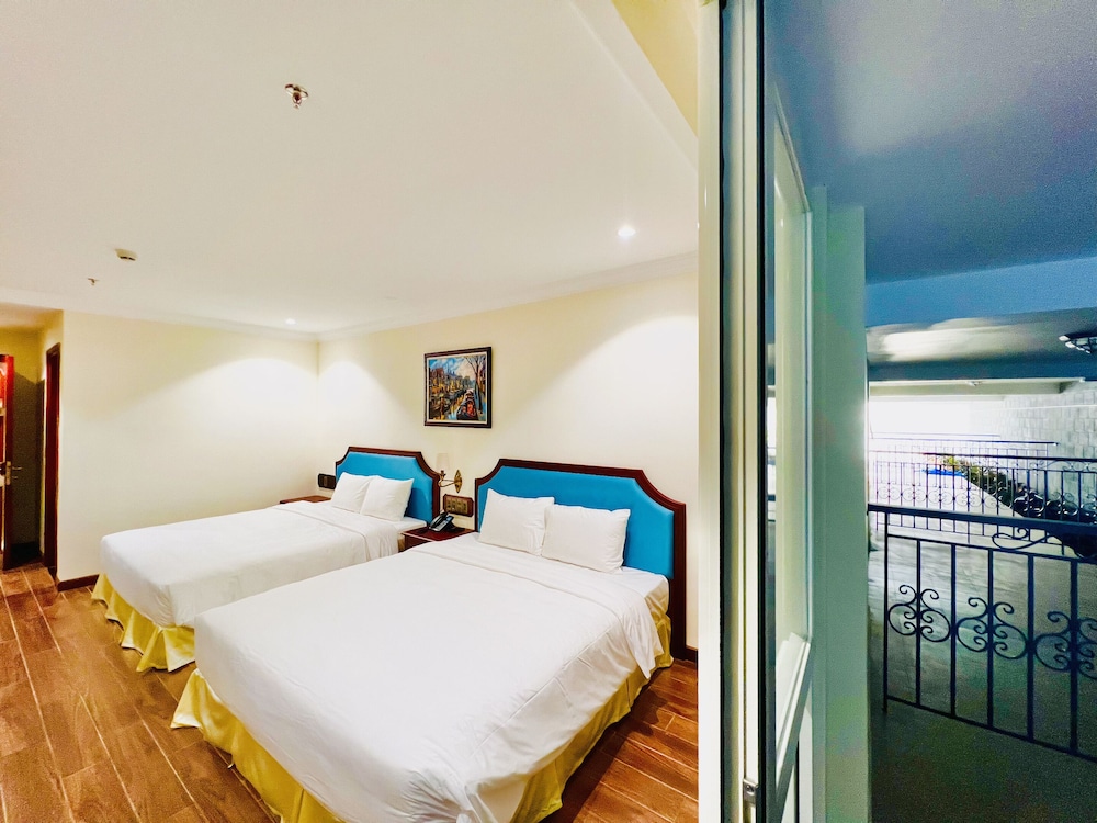 Superior Quadruple Room photo 2