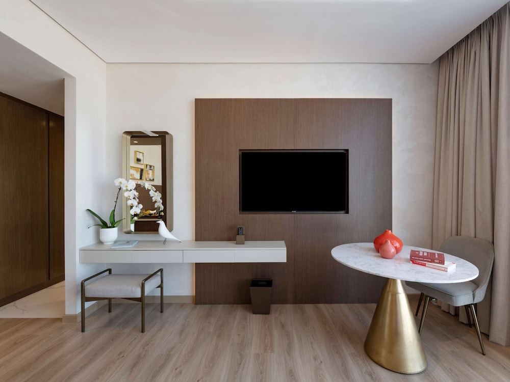 Premium Room, 1 Double Bed, City View photo 2