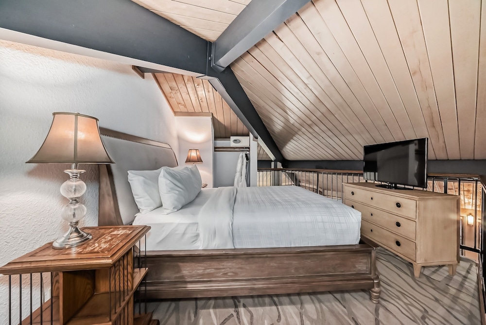 Cavell Penthouse Suite photo 3