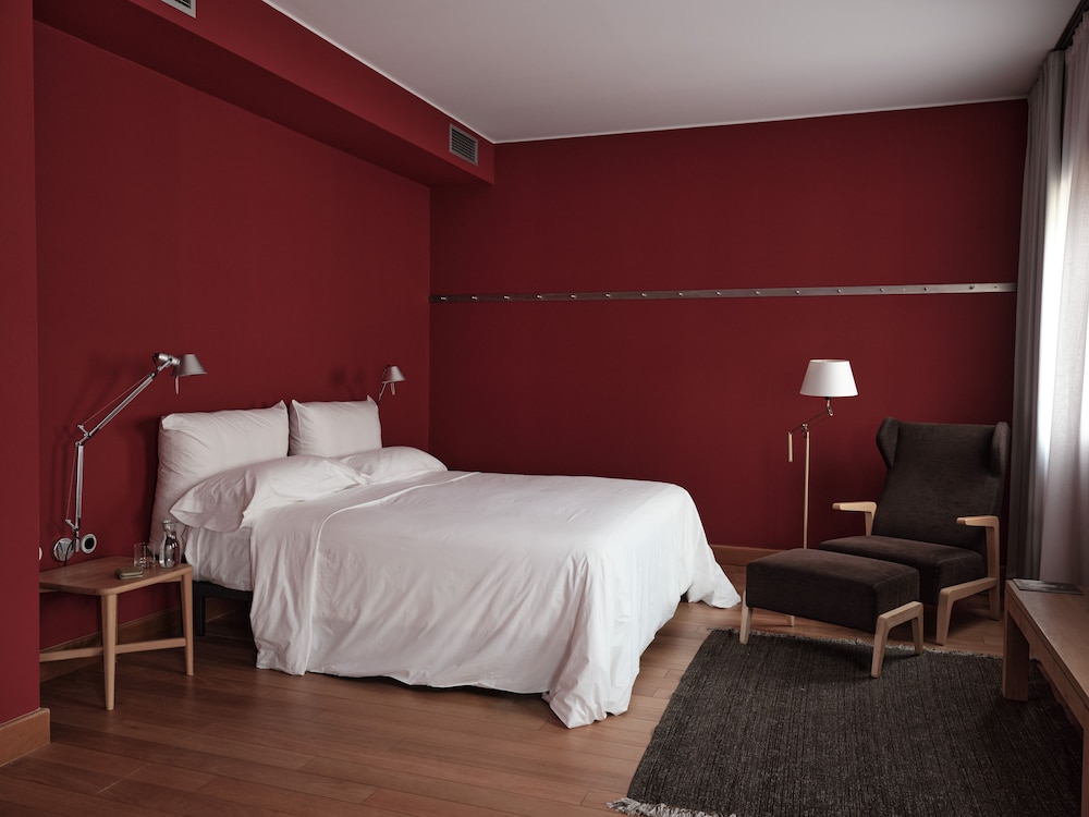 Deluxe Double Room, City View photo 3