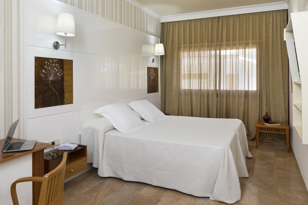 Comfort Room - Photo 3