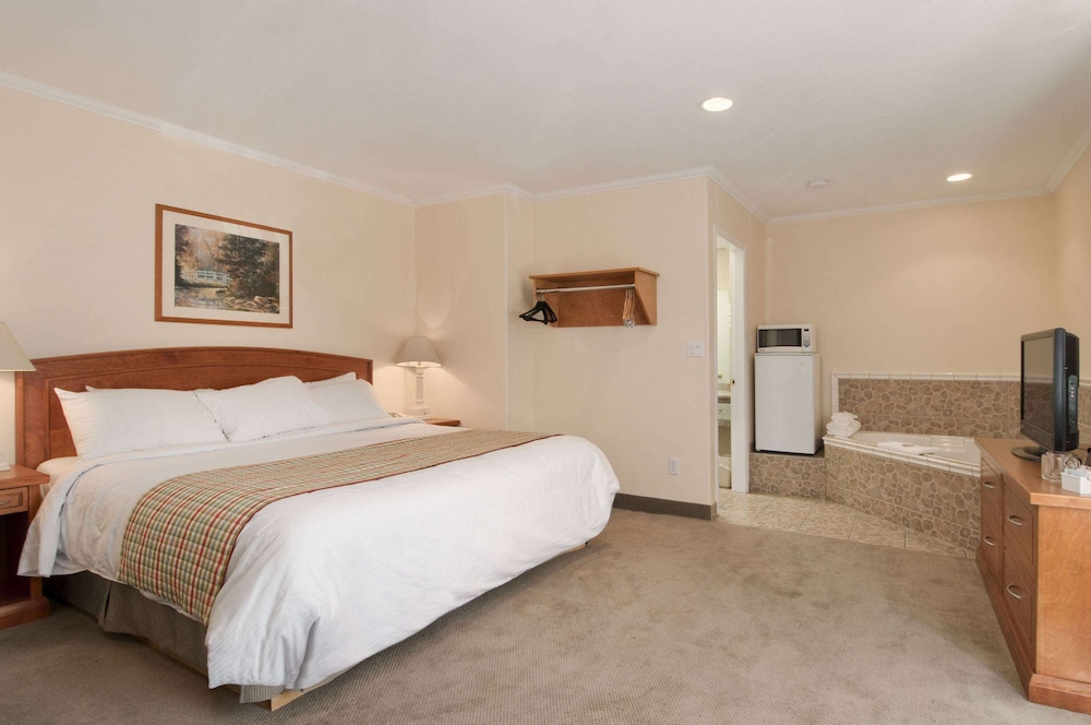 Suite, 2 Bedrooms photo 1