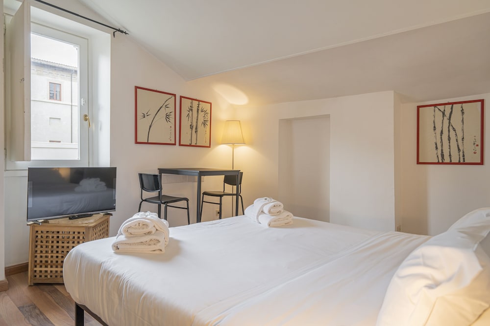 Apartment, 1 Bedroom, Annex Building photo 3