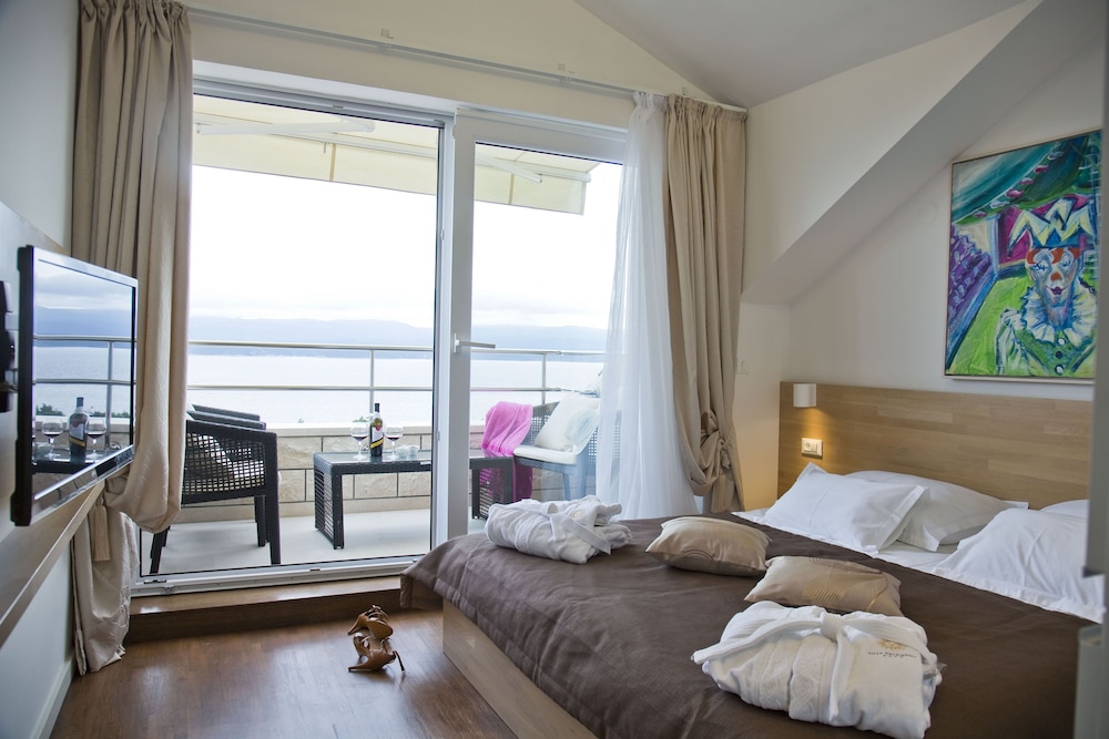 Deluxe Apartment, 1 Bedroom, Terrace photo 2