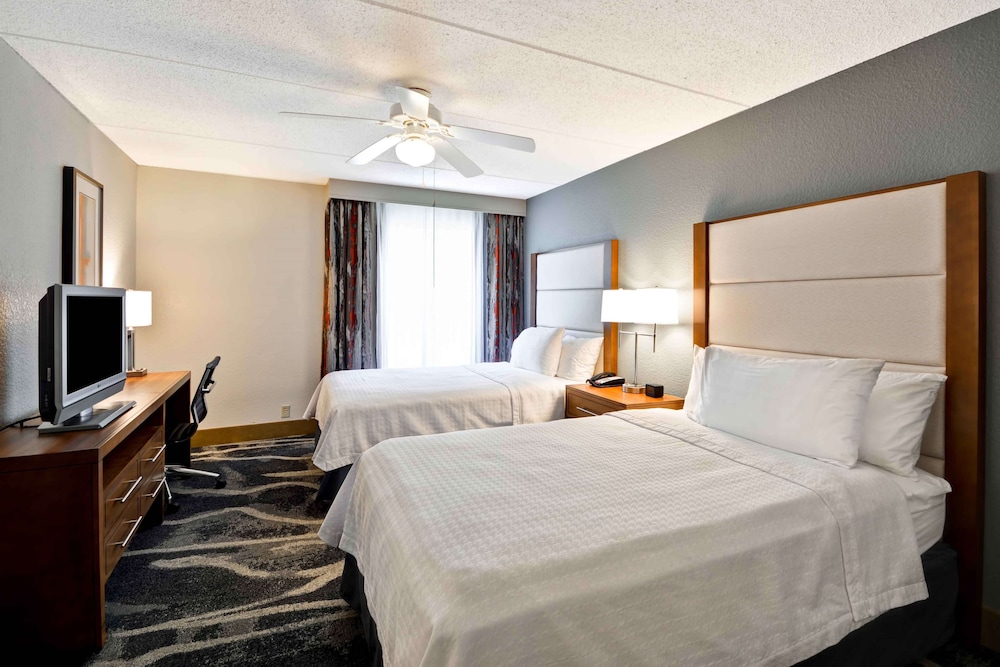 Suite (2 Double Beds with Sofabed)