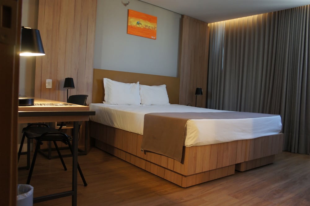 Standard Room, Accessible - Photo 3