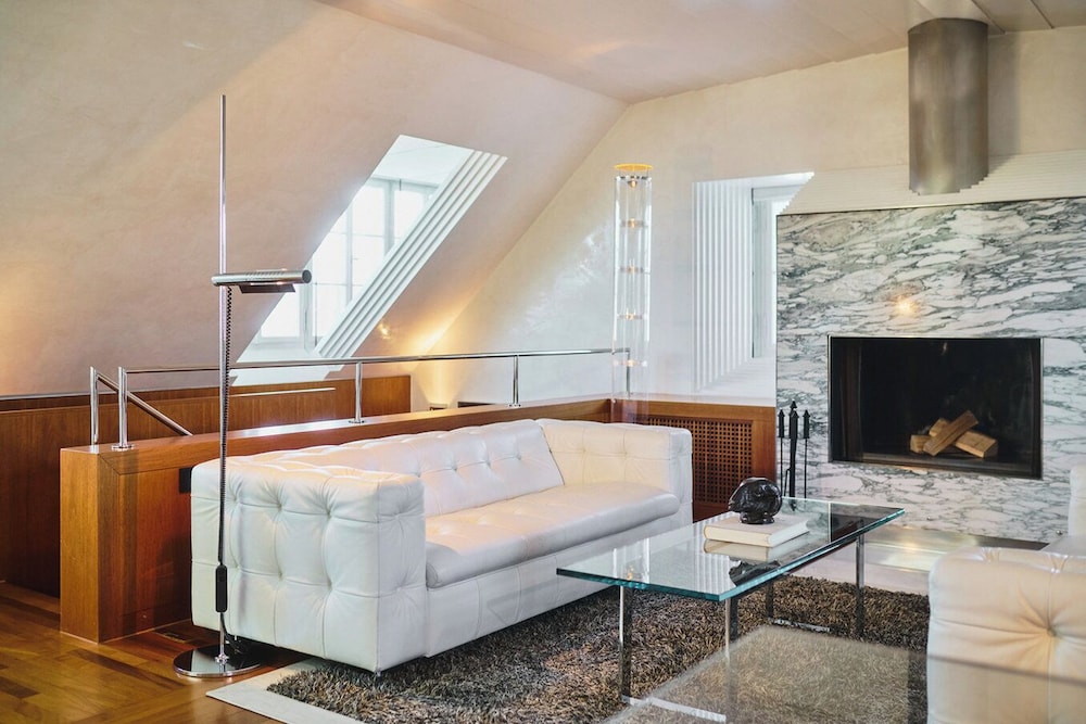 Penthouse (Suite with Rooftop Terrace) thumbnail 6
