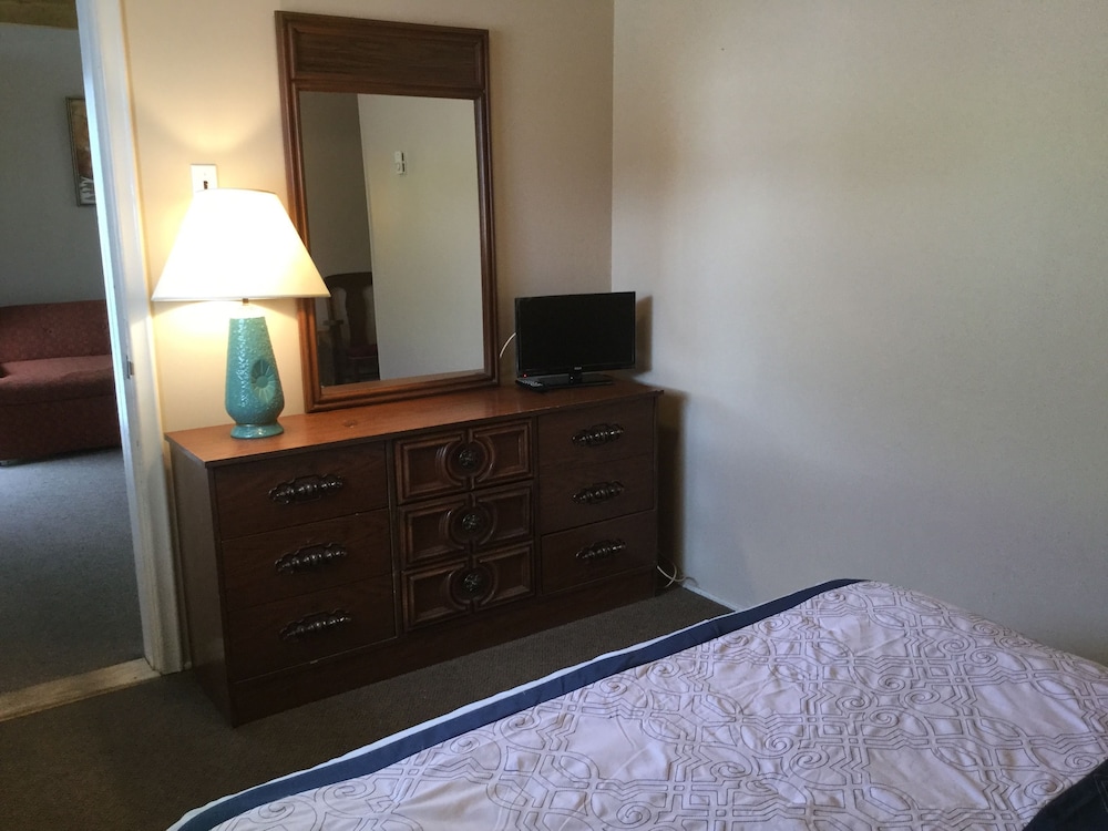 Deluxe Studio, 1 Queen Bed with Sofa bed, Kitchen photo 2