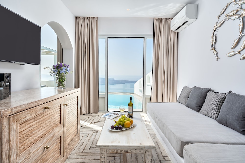 Suite, Private Pool (Sunset  Suite - Caldera View)