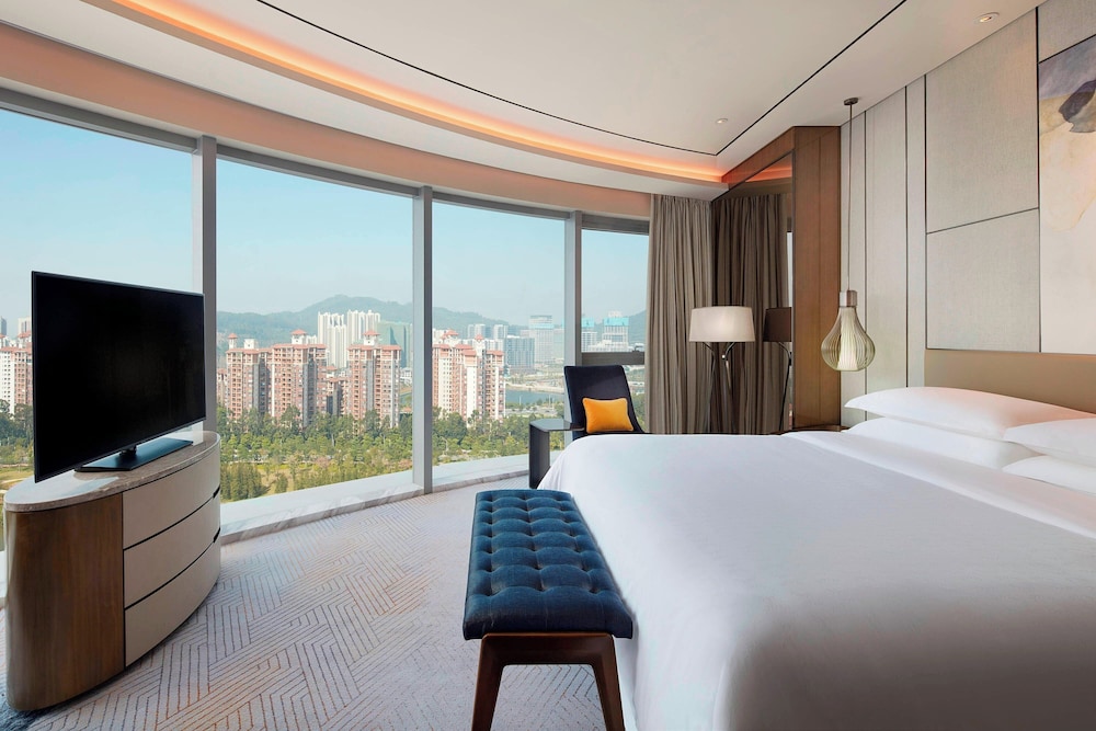 Executive Room, 1 King Bed photo 3