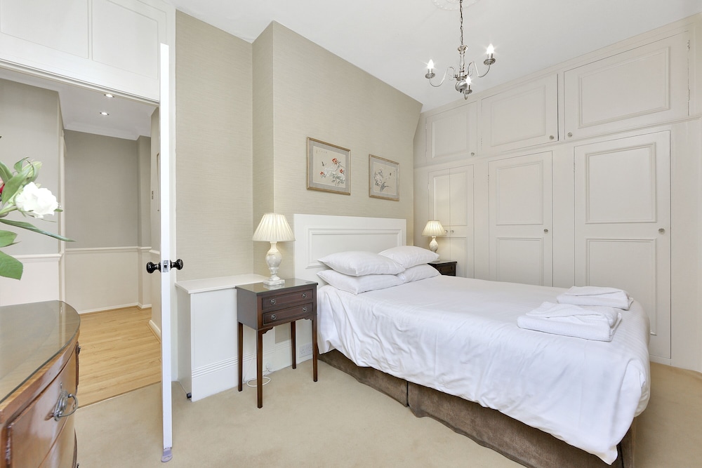 The Highgrove Suite photo 2