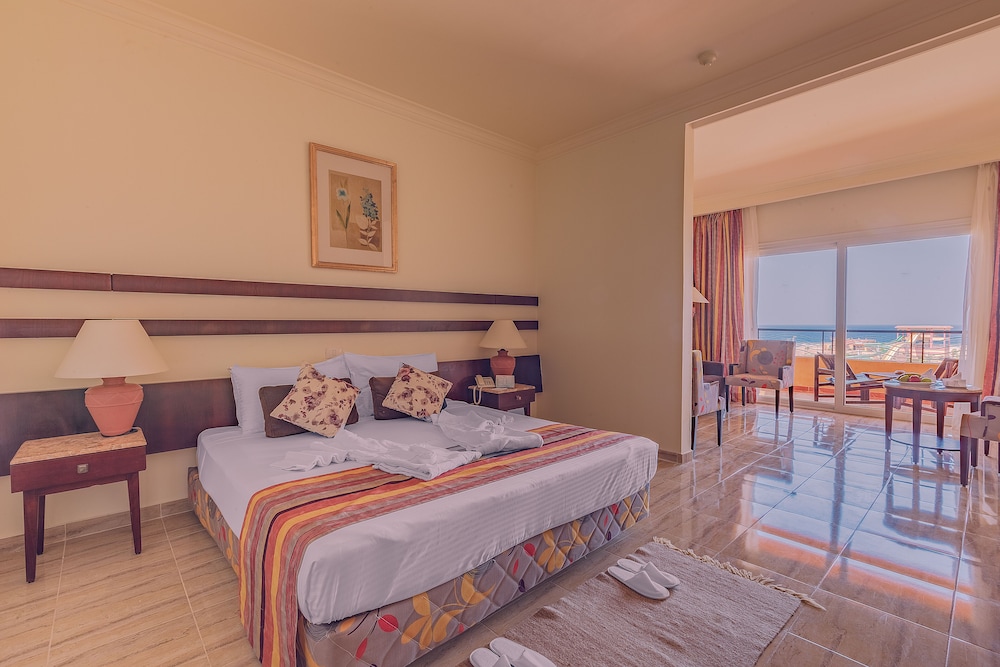 Family Room, Sea View