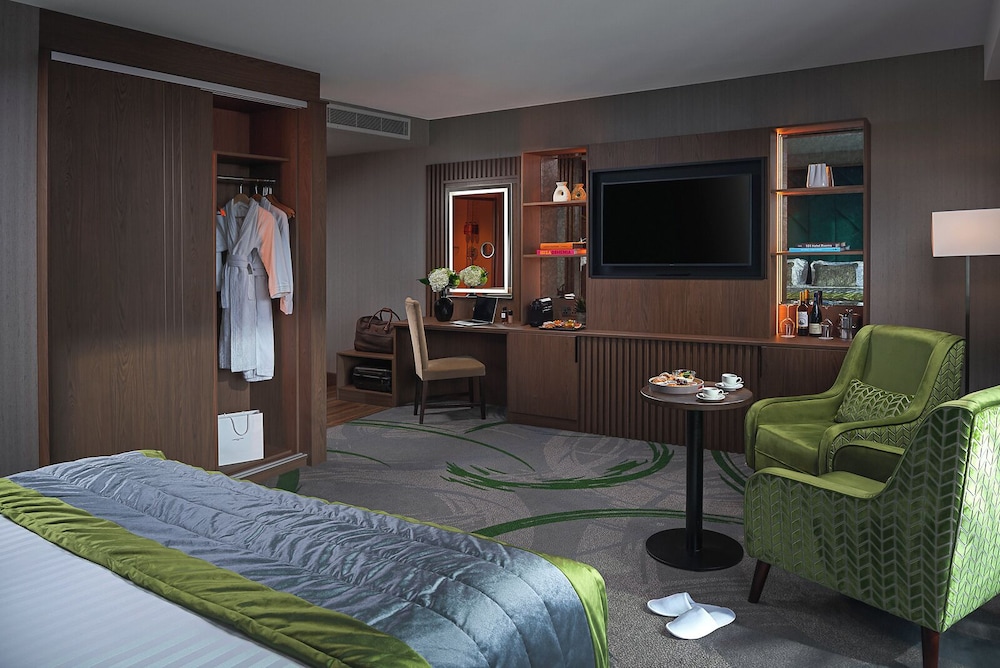 Rooftop Balcony Suite photo 3