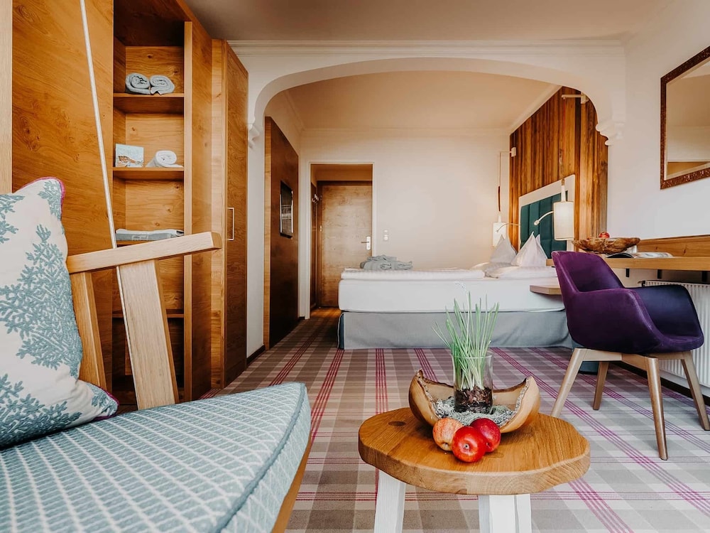 Premium Double Room, Balcony, Mountain View photo 2