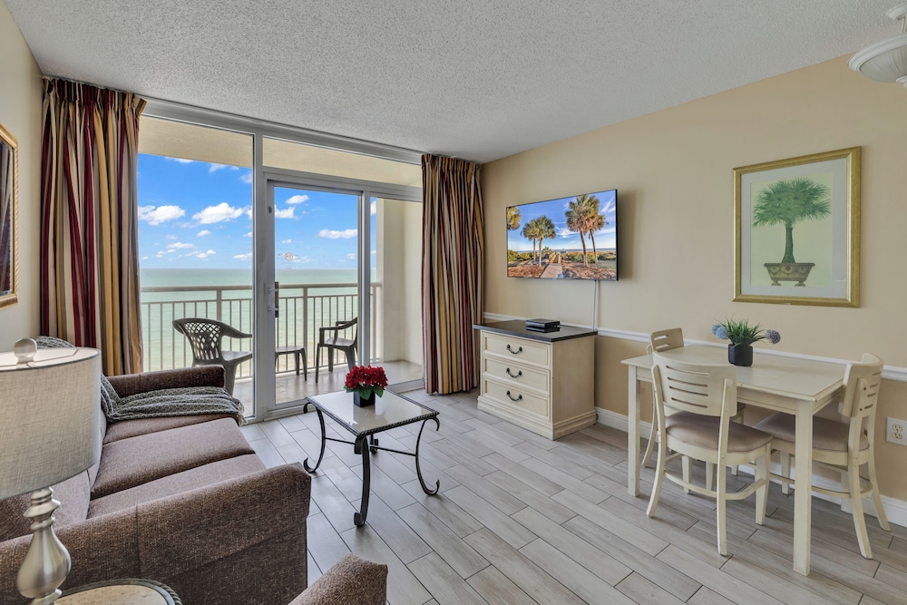Premium Condo, 1 Bedroom, Balcony, Oceanfront photo 1