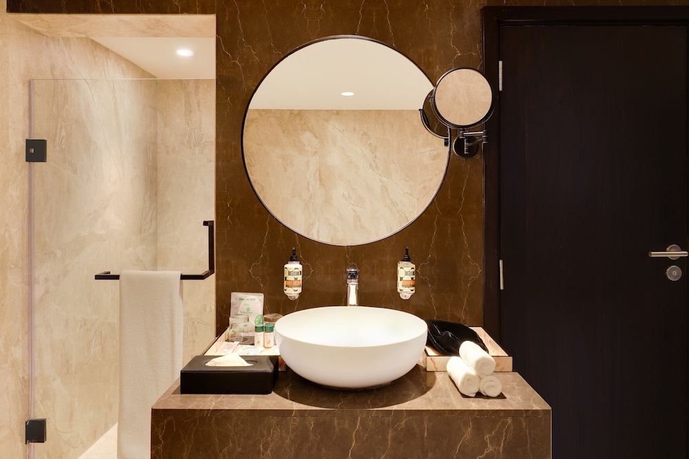 Premier Suite - Photo 4