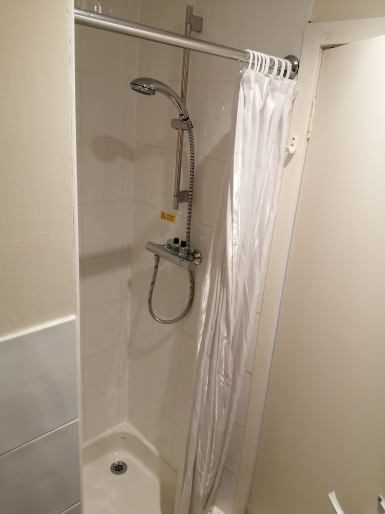 Triple Room (1 adult) photo 3