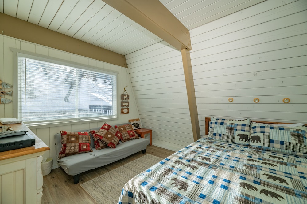 Basic Cabin photo 3