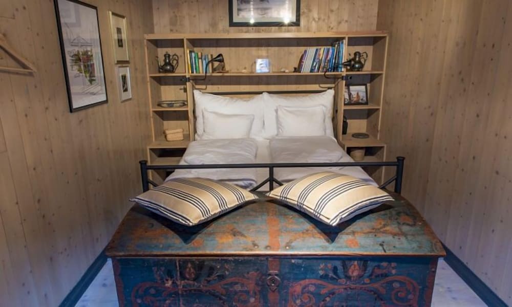 Superior Cabin, 1 Bedroom photo 2