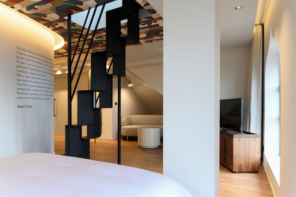Superior Studio Suite, Balcony, City View photo 2