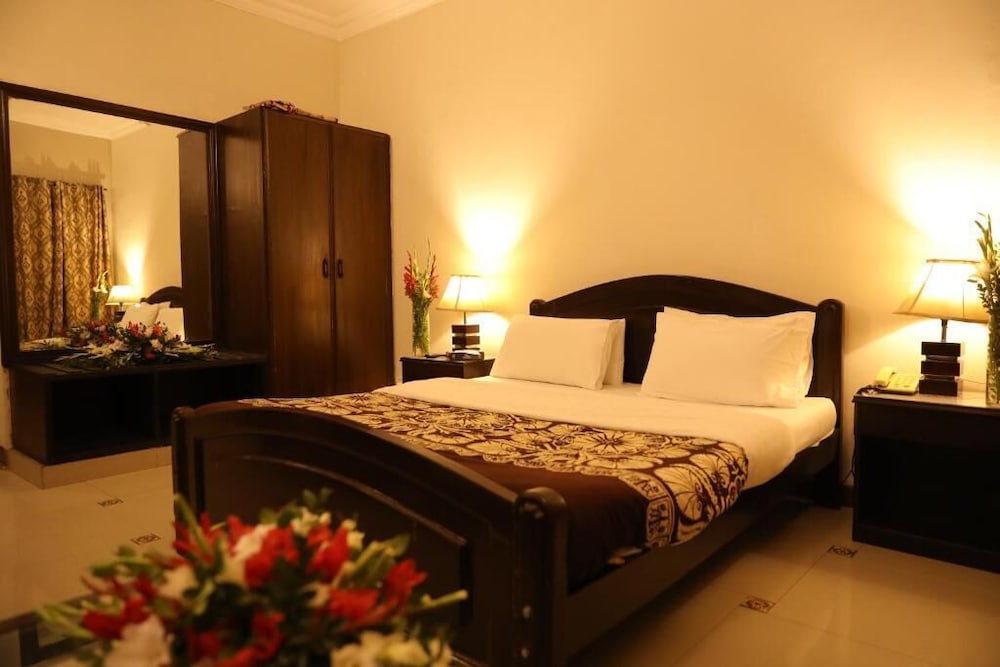Deluxe Room - Photo 3
