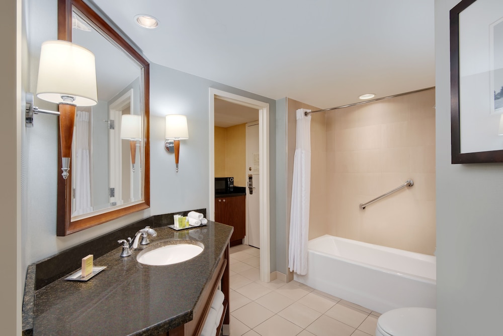 Junior Suite, 1 King Bed, Bathtub - Photo 2