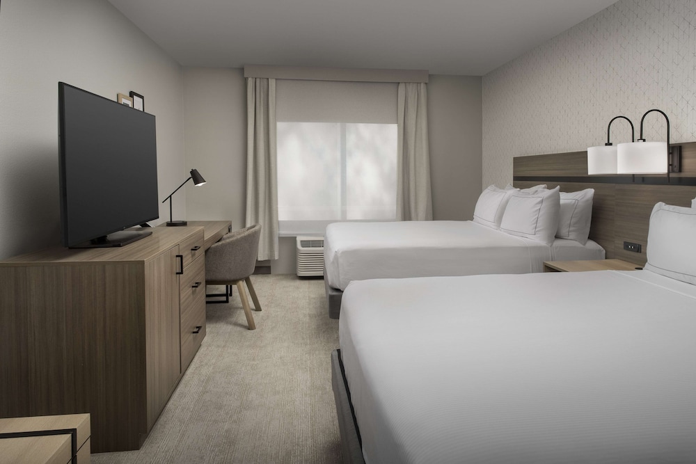 Room, 2 Queen Beds - Photo 1