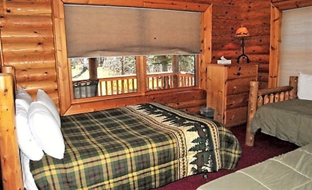 Deluxe Cottage, 3 Bedrooms, Fireplace, Beachfront photo 1