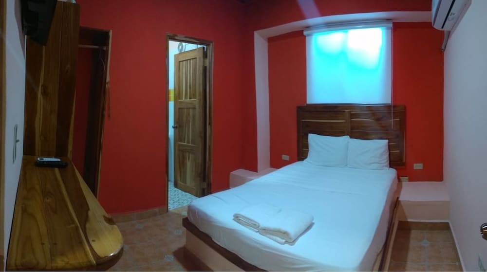Deluxe Suite, Multiple Beds, Non Smoking photo 1