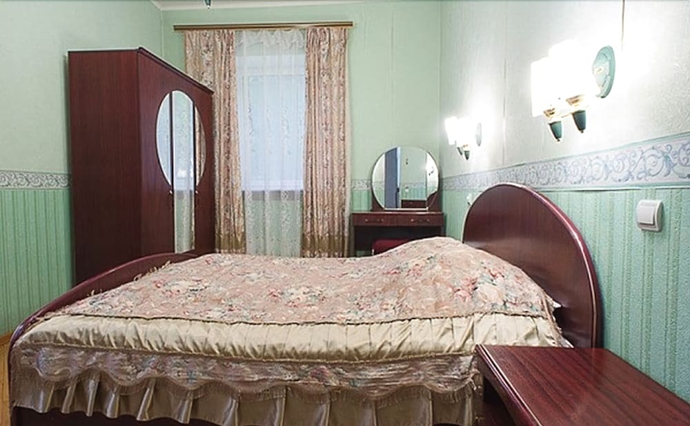 Family Room, 1 Bedroom photo 2
