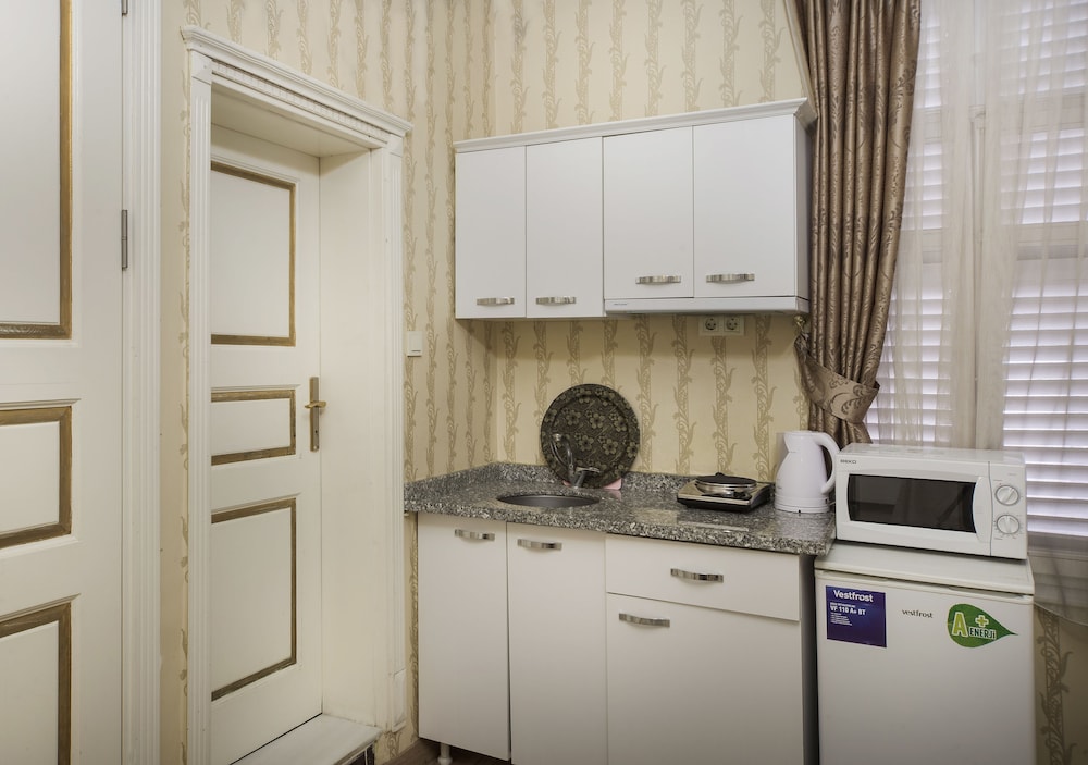 Deluxe Suite, 2 Bedrooms, Kitchen photo 3