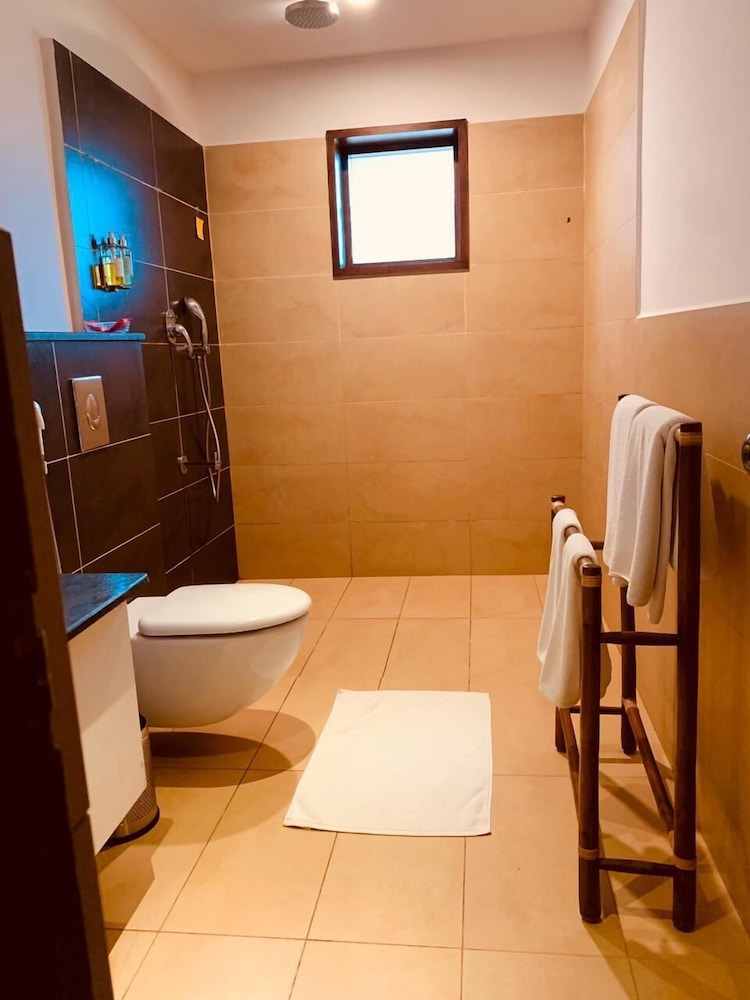 Deluxe Room, 1 Bedroom - Photo 13