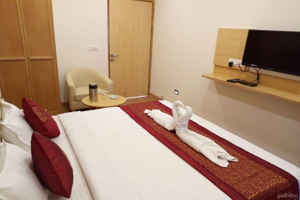 Superior Room, 1 Double Bed, Non Smoking, City View